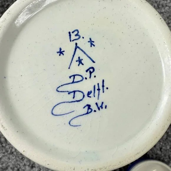 Ginger Jar Blue White Delft DP Pottery 13 B.W. Hand Painted Floral Vase with Lid - Picture 9 of 16